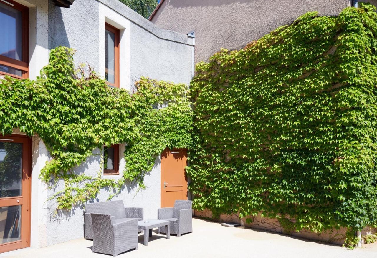 Logis Des Trois Massifs Hotell Claix  Exteriör bild