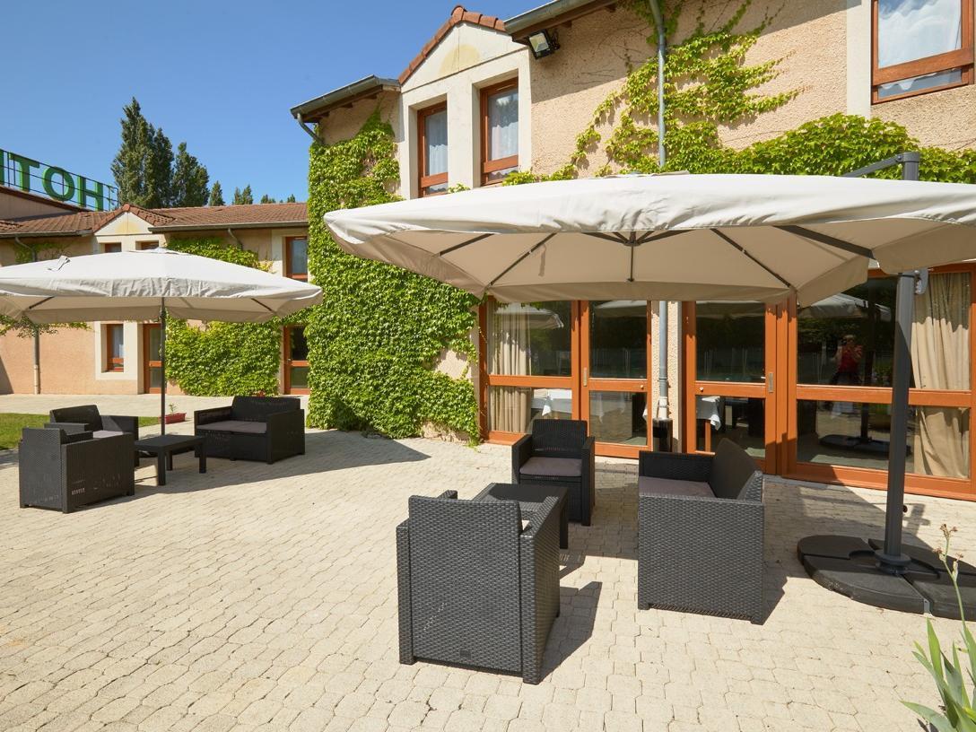 Logis Des Trois Massifs Hotell Claix  Exteriör bild
