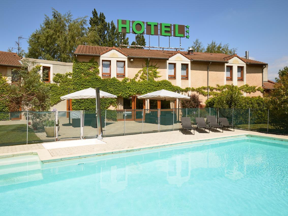Logis Des Trois Massifs Hotell Claix  Exteriör bild
