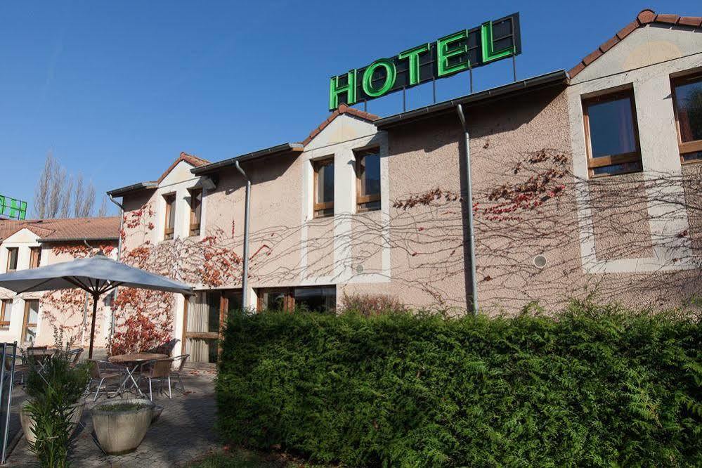 Logis Des Trois Massifs Hotell Claix  Exteriör bild